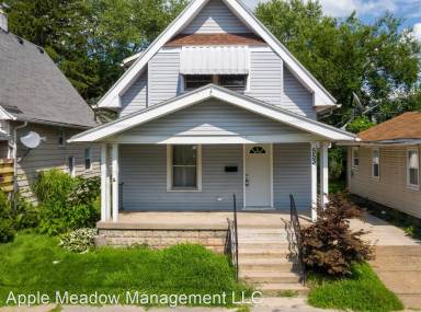 Main picture of 553 Myers St