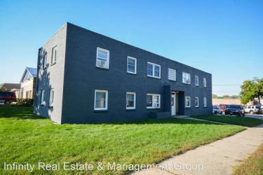 Main picture of 1545 2nd Ave NE