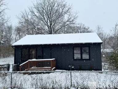 Main picture of 8415 Park Ave