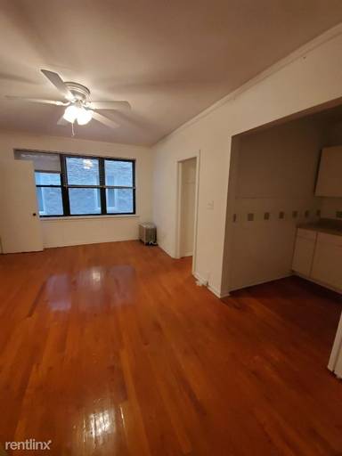Main picture of 1243 W Byron St