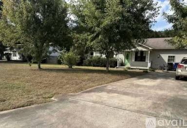 Main picture of 112 Quiet Ln