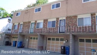 Main picture of 132 Hiram St