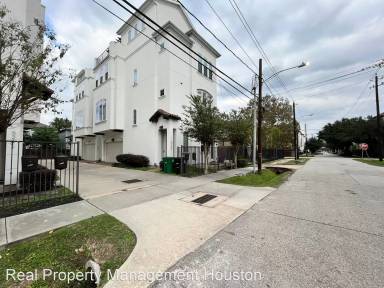 Main picture of 5206 Larkin St