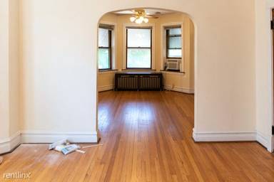 Main picture of 3821 N Damen Ave