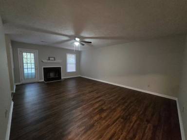 Main picture of 2904 Rosemeade Dr