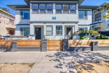 Main picture of 1009 E 2nd St