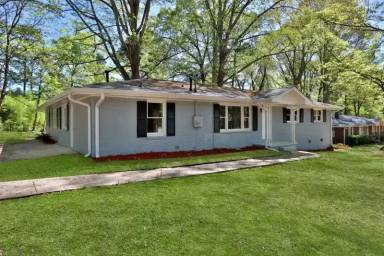 Main picture of 1576 Carolyn Dr