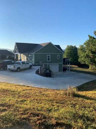 Main picture of 1511 Cedar View Ln