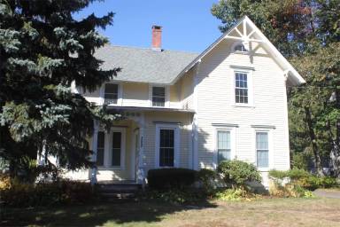 Main picture of 302 Summer St