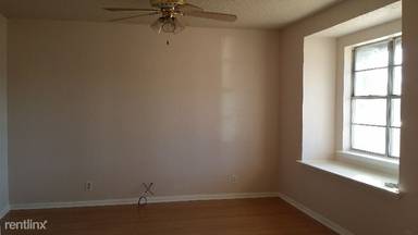 Main picture of 728 N Main St