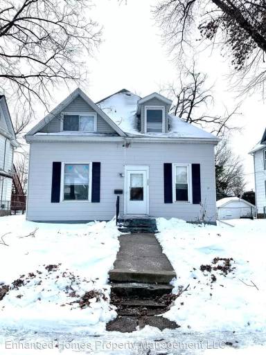 Main picture of 707 W 17th St