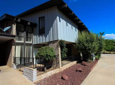 Main picture of 1145 N Tapadero Dr