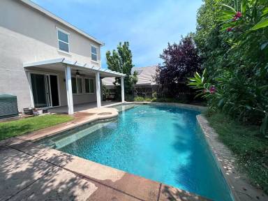 Main picture of 2263 Lariat Ln