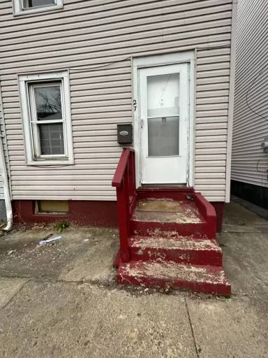 Main picture of 27 Passaic St
