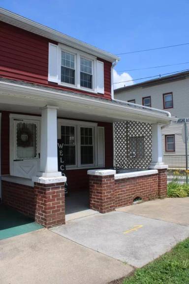 Main picture of 27 E Forrest Ave