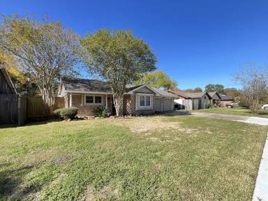 Main picture of 2314 Willow Blvd