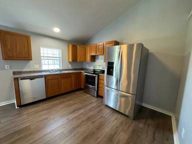 Main picture of 814 Main St