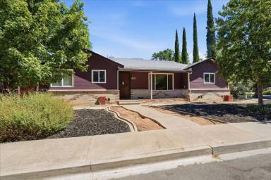 Main picture of 5231 17th Ave