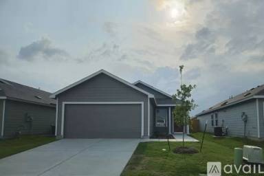 Main picture of 810 Pawpaw Dr