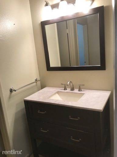 Main picture of 5811 Whitnall Hwy