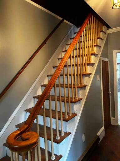 Main picture of 903 Main St