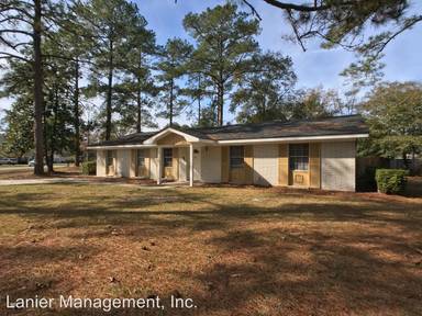 Main picture of 200 Westwood Dr