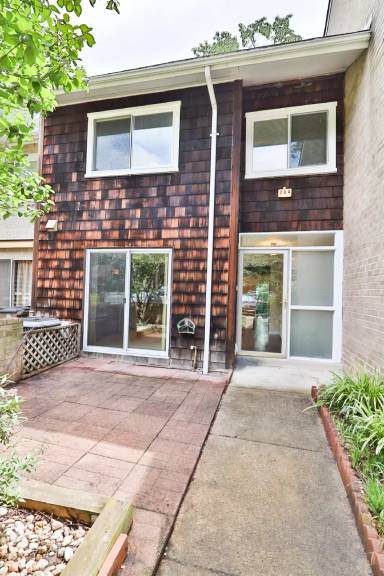 Main picture of 284 New Mark Esplanade