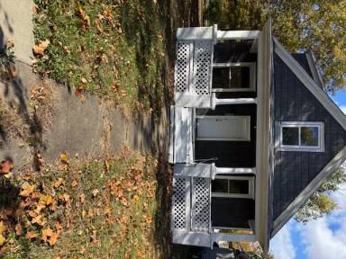 Main picture of 1935 SW Lincoln St