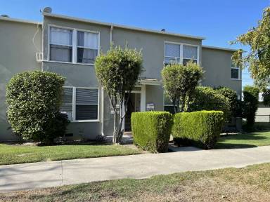 Main picture of 1809 N Glenoaks Blvd