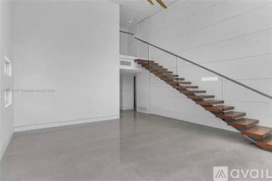 Main picture of 1325 Bay Dr