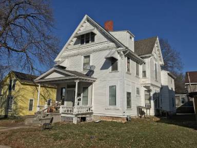 Main picture of 322 East Walnut