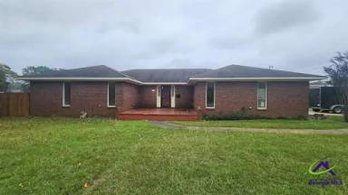 Main picture of 114 Van Dr