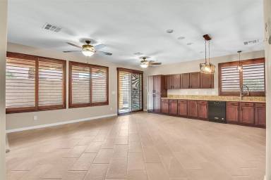 Main picture of 1019 Klamath River Ave