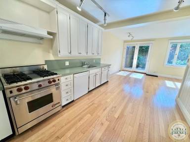 Main picture of 306-308 Chattanooga St