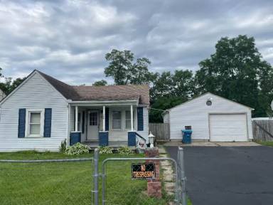 Main picture of 827 Sagamore Ave