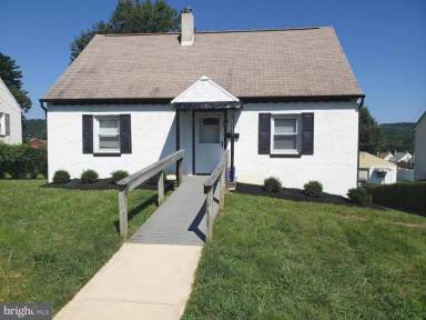 Main picture of 1518 Walnut St