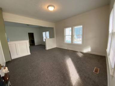 Main picture of 132 N Draper Ave