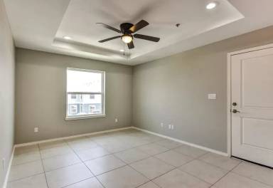 Main picture of Mercedes Place Apartments