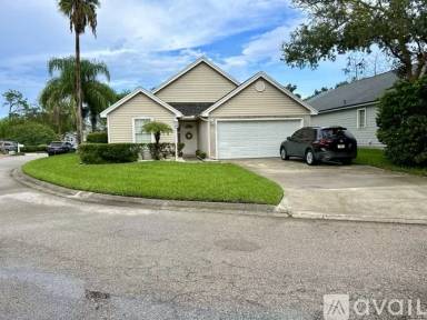 Main picture of 217 Charlemagne Cir
