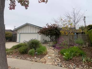 Main picture of 3189 Flora St
