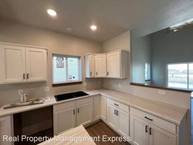 Main picture of 6120 S Alki Pl