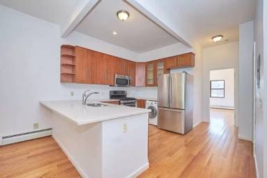 Main picture of 284 Wadsworth Ave