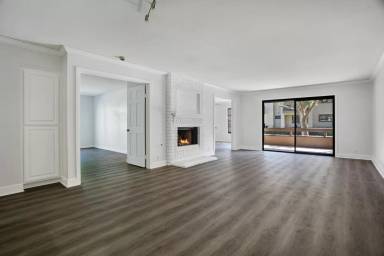 Main picture of 8870 Villa La Jolla Dr