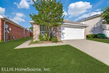 Main picture of 1414 Deville Cir