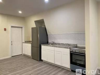 Main picture of 5300 Wayne Ave