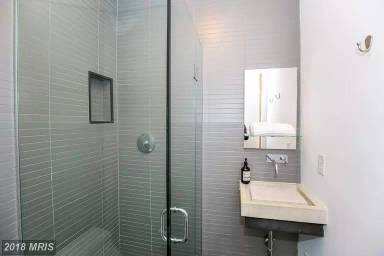 Main picture of 2025 13th St NW