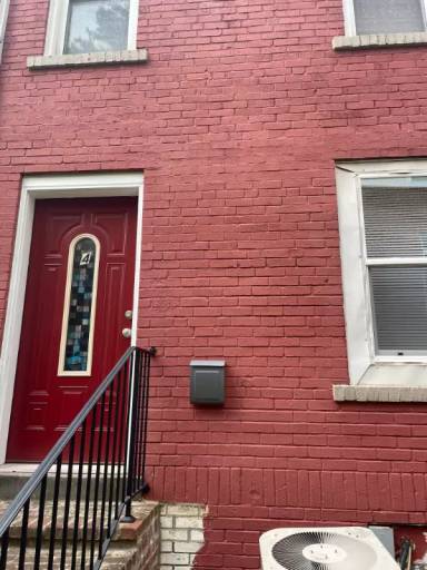 Main picture of 90 E 8th Ave