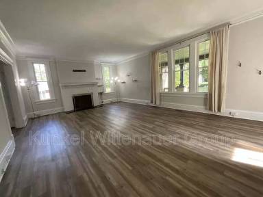 Main picture of 7 Signal Hill Blvd