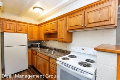 Main picture of 1545 2nd Ave NE