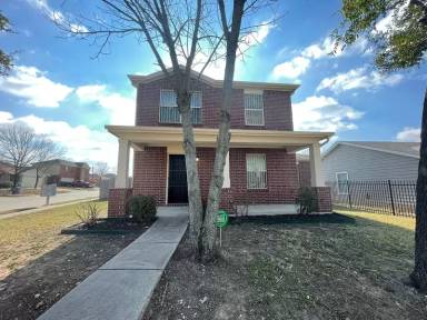Main picture of 842 Trinity Ln